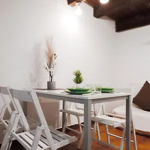 H11 Center - Station - Ariston - Beaches Appartamento